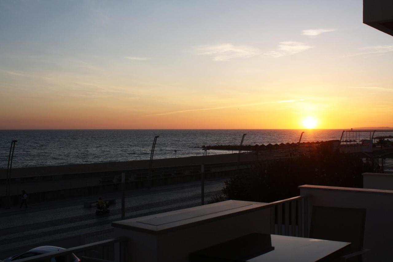 Front Sea Apartment Quarteira Luaran gambar